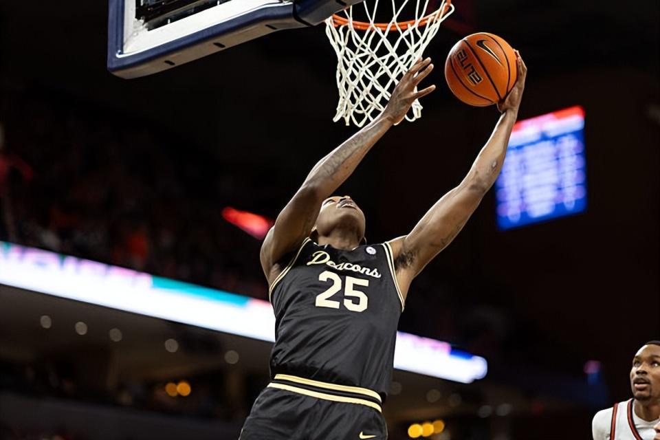 b体育下载-湖人试训维克森林大学大五锋线，他的防守能力非常出色？